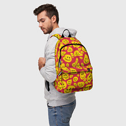 Рюкзак Расплывшийся смайлик на красном, цвет: 3D-принт — фото 2