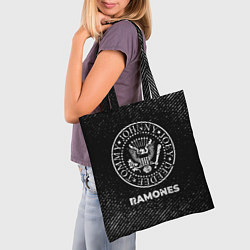 Сумка-шопер Ramones с потертостями на темном фоне, цвет: 3D-принт — фото 2