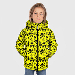 Куртка зимняя для мальчика Опасные знаки со скелетами паттерн, цвет: 3D-черный — фото 2