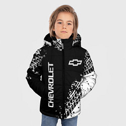 Куртка зимняя для мальчика Шевроле: следы от шин, цвет: 3D-черный — фото 2