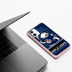 Чехол iPhone 11 матовый Toronto Maple Leafs, цвет: 3D-светло-розовый — фото 2