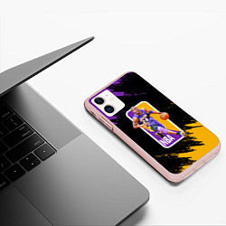 Чехол iPhone 11 матовый LA LAKERS KOBE BRYANT, цвет: 3D-светло-розовый — фото 2