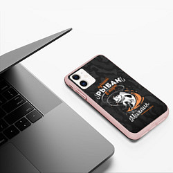 Чехол iPhone 11 матовый Камуфляж для рыбака Михаил, цвет: 3D-светло-розовый — фото 2