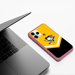 Чехол iPhone 11 Pro матовый NHL: Pittsburgh Penguins, цвет: 3D-малиновый — фото 2