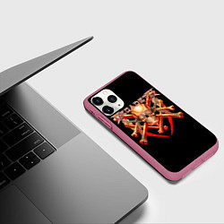 Чехол iPhone 11 Pro матовый Megadeth: Gold Skull, цвет: 3D-малиновый — фото 2