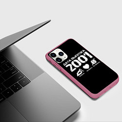 Чехол iPhone 11 Pro матовый Дата выпуска 2001, цвет: 3D-малиновый — фото 2