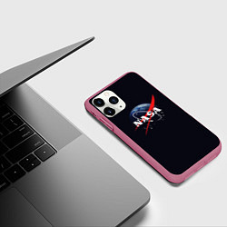 Чехол iPhone 11 Pro матовый NASA: Black Space, цвет: 3D-малиновый — фото 2