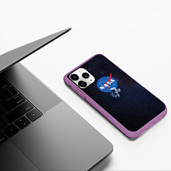 Чехол iPhone 11 Pro матовый NASA: Hello World, цвет: 3D-фиолетовый — фото 2