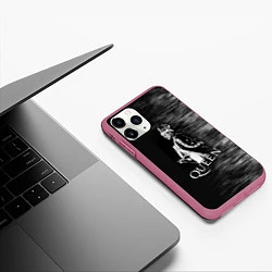 Чехол iPhone 11 Pro матовый Black Queen, цвет: 3D-малиновый — фото 2