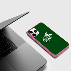 Чехол iPhone 11 Pro матовый Пегий дудочник, цвет: 3D-малиновый — фото 2