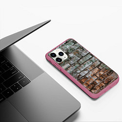 Чехол iPhone 11 Pro матовый Кирпичная стена потеки краска, цвет: 3D-малиновый — фото 2