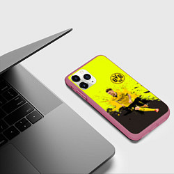 Чехол iPhone 11 Pro матовый Марко Ройс, цвет: 3D-малиновый — фото 2