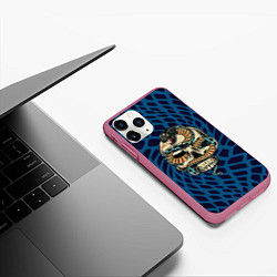 Чехол iPhone 11 Pro матовый Snake&Skull, цвет: 3D-малиновый — фото 2