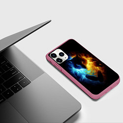 Чехол iPhone 11 Pro матовый Волки в огне, цвет: 3D-малиновый — фото 2