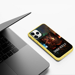 Чехол iPhone 11 Pro матовый DARKSOULS ТЕМНЫЕ ДУШИ, цвет: 3D-желтый — фото 2