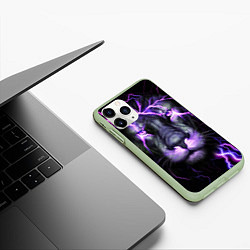 Чехол iPhone 11 Pro матовый НЕОНОВЫЙ ЛЕВ NEON LION, цвет: 3D-салатовый — фото 2