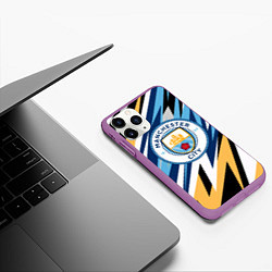 Чехол iPhone 11 Pro матовый МАНЧЕСТЕР СИТИ MANCHESTER, цвет: 3D-фиолетовый — фото 2