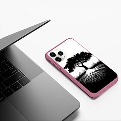 Чехол iPhone 11 Pro матовый ДЕРЕВО ИНЬ-ЯНЬ, цвет: 3D-малиновый — фото 2