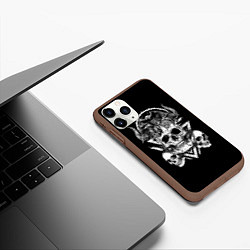 Чехол iPhone 11 Pro матовый Черепа и Вороны Skulls Raven, цвет: 3D-коричневый — фото 2