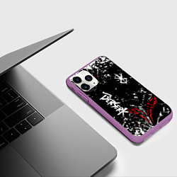 Чехол iPhone 11 Pro матовый Берсерк Черная маска, цвет: 3D-фиолетовый — фото 2