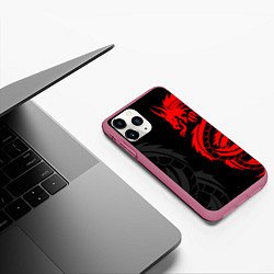 Чехол iPhone 11 Pro матовый КРАСНЫЙ ДРАКОН ТАТУ RED DRAGON TATTOO, цвет: 3D-малиновый — фото 2