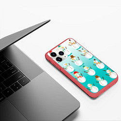 Чехол iPhone 11 Pro матовый Веселые снеговички узор, цвет: 3D-красный — фото 2