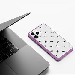 Чехол iPhone 11 Pro матовый Черно-белые собачки паттерн, цвет: 3D-фиолетовый — фото 2