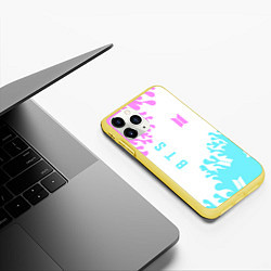 Чехол iPhone 11 Pro матовый BTS патер, цвет: 3D-желтый — фото 2