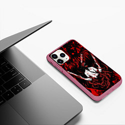 Чехол iPhone 11 Pro матовый Человек бензопила в крови Chainsaw Man, цвет: 3D-малиновый — фото 2