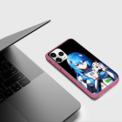 Чехол iPhone 11 Pro матовый Рей Аянами с игрушкой Синдзи Евангелион, цвет: 3D-малиновый — фото 2