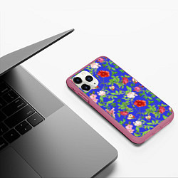 Чехол iPhone 11 Pro матовый Цветочки - синий фон - паттерн, цвет: 3D-малиновый — фото 2