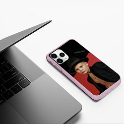 Чехол iPhone 11 Pro матовый Окурок персонаж из Эйфория, цвет: 3D-розовый — фото 2