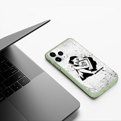 Чехол iPhone 11 Pro матовый BANKSY БЭНКСИ девочка с телевизором, цвет: 3D-салатовый — фото 2