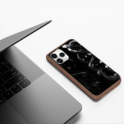 Чехол iPhone 11 Pro матовый Змеиный Паттерн Snake Black, цвет: 3D-коричневый — фото 2