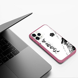 Чехол iPhone 11 Pro матовый Black clover чёрный клевер вертикальная надпись, цвет: 3D-малиновый — фото 2