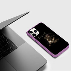 Чехол iPhone 11 Pro матовый Big cat Maine Coon, цвет: 3D-фиолетовый — фото 2