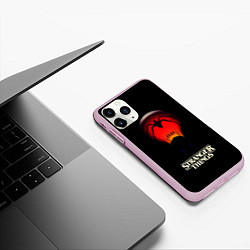 Чехол iPhone 11 Pro матовый Свежеватель разума Очень странные дела, цвет: 3D-розовый — фото 2