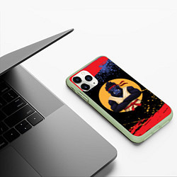 Чехол iPhone 11 Pro матовый Карате горилла, цвет: 3D-салатовый — фото 2