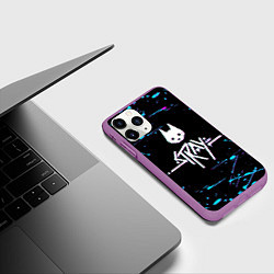 Чехол iPhone 11 Pro матовый Stray - краска - neon, цвет: 3D-фиолетовый — фото 2