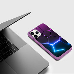 Чехол iPhone 11 Pro матовый Фиолетовый градиент - неоновые геометрические плит, цвет: 3D-фиолетовый — фото 2