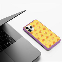 Чехол iPhone 11 Pro матовый Апельсин Паттерн - Желтая версия, цвет: 3D-фиолетовый — фото 2