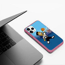 Чехол iPhone 11 Pro матовый Bart Jordan Simpson забивает мяч в кольцо, цвет: 3D-малиновый — фото 2