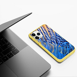 Чехол iPhone 11 Pro матовый Перьевой паттерн - авангард, цвет: 3D-желтый — фото 2