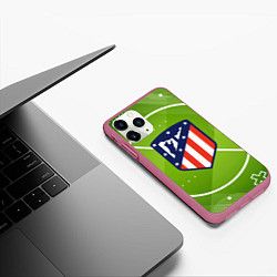 Чехол iPhone 11 Pro матовый Atletico madrid Поле, цвет: 3D-малиновый — фото 2