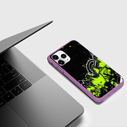 Чехол iPhone 11 Pro матовый Яркое граффити на черной стене, цвет: 3D-фиолетовый — фото 2