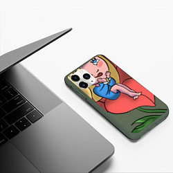 Чехол iPhone 11 Pro матовый Дюймовочка и цветок, цвет: 3D-темно-зеленый — фото 2