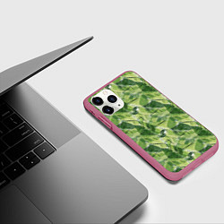 Чехол iPhone 11 Pro матовый Милитари листья крупные, цвет: 3D-малиновый — фото 2