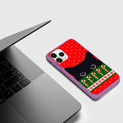 Чехол iPhone 11 Pro матовый Котик: новогодний свитер, цвет: 3D-фиолетовый — фото 2