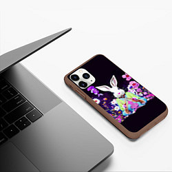 Чехол iPhone 11 Pro матовый Кролик в цветах на черном фоне, цвет: 3D-коричневый — фото 2