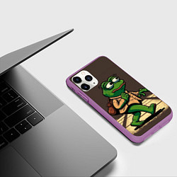 Чехол iPhone 11 Pro матовый Лягушонок Пепе идёт по делам, цвет: 3D-фиолетовый — фото 2